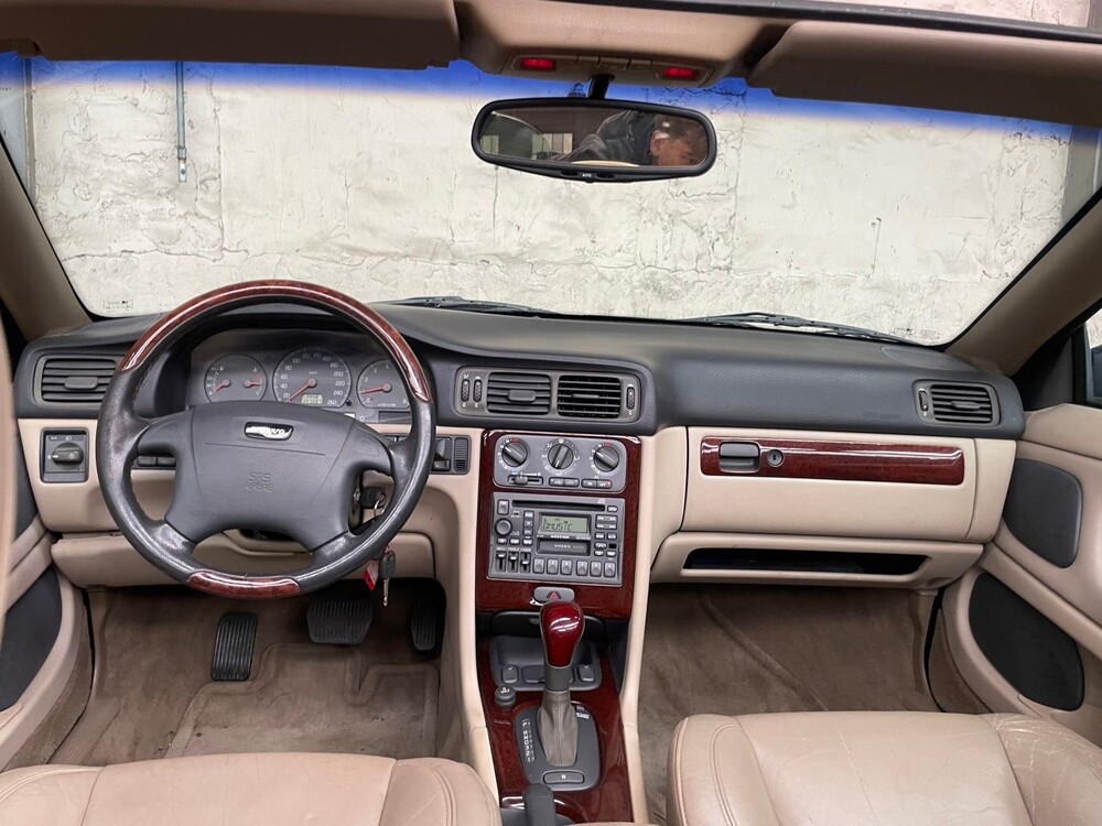 Volvo C70 Convertible 2.3 T5 Luxury 239pk 2000, 51-RJ-BZ