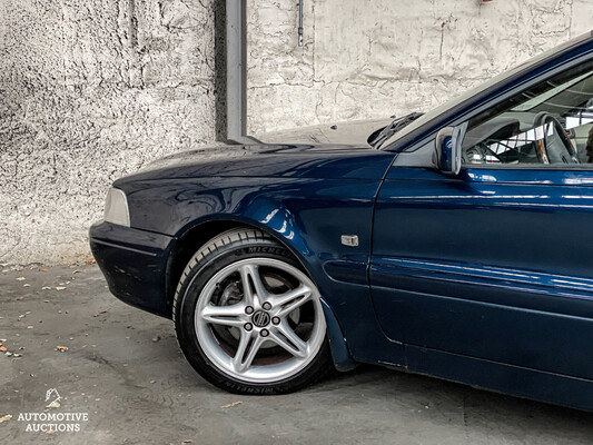 Volvo C70 Convertible 2.3 T5 Luxury 239hp 2000, 51-RJ-BZ