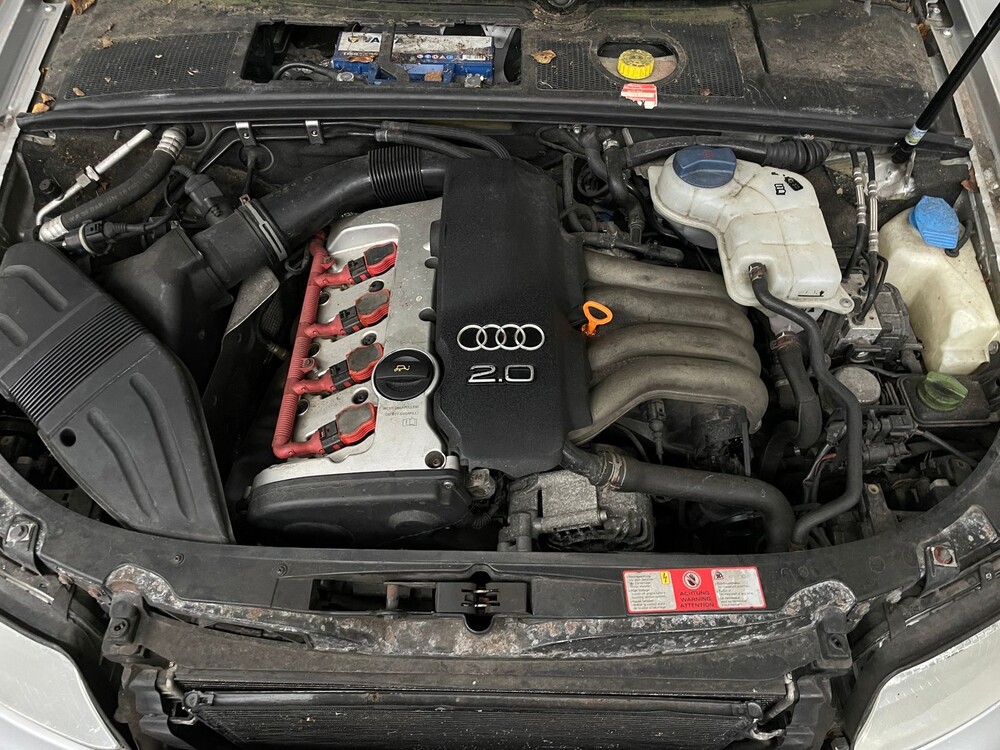 Audi A4 Avant 2.0 131pk 2002, 5-KXL-34 -Yountimer-