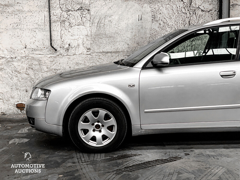 Audi A4 Avant 2.0 131pk 2002, 5-KXL-34 -Yountimer-