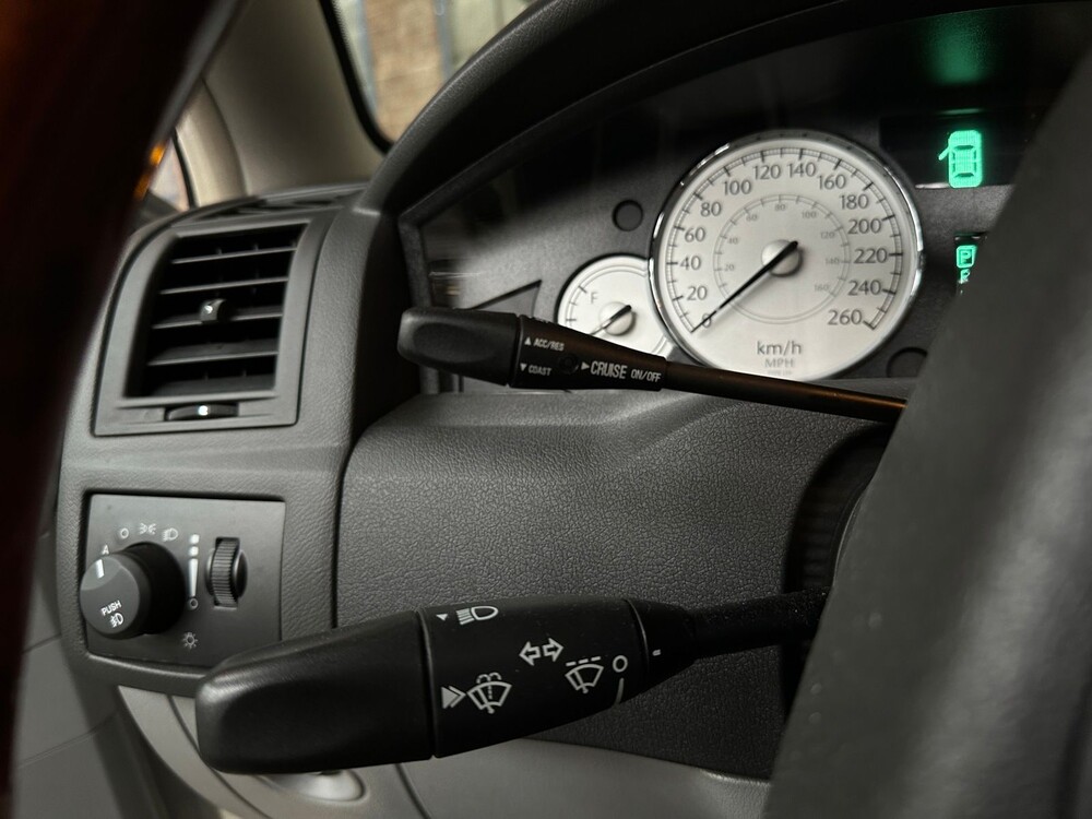 Chrystler 300C HEMI 5.7 V8 340pk 2005 -Youngtimer-