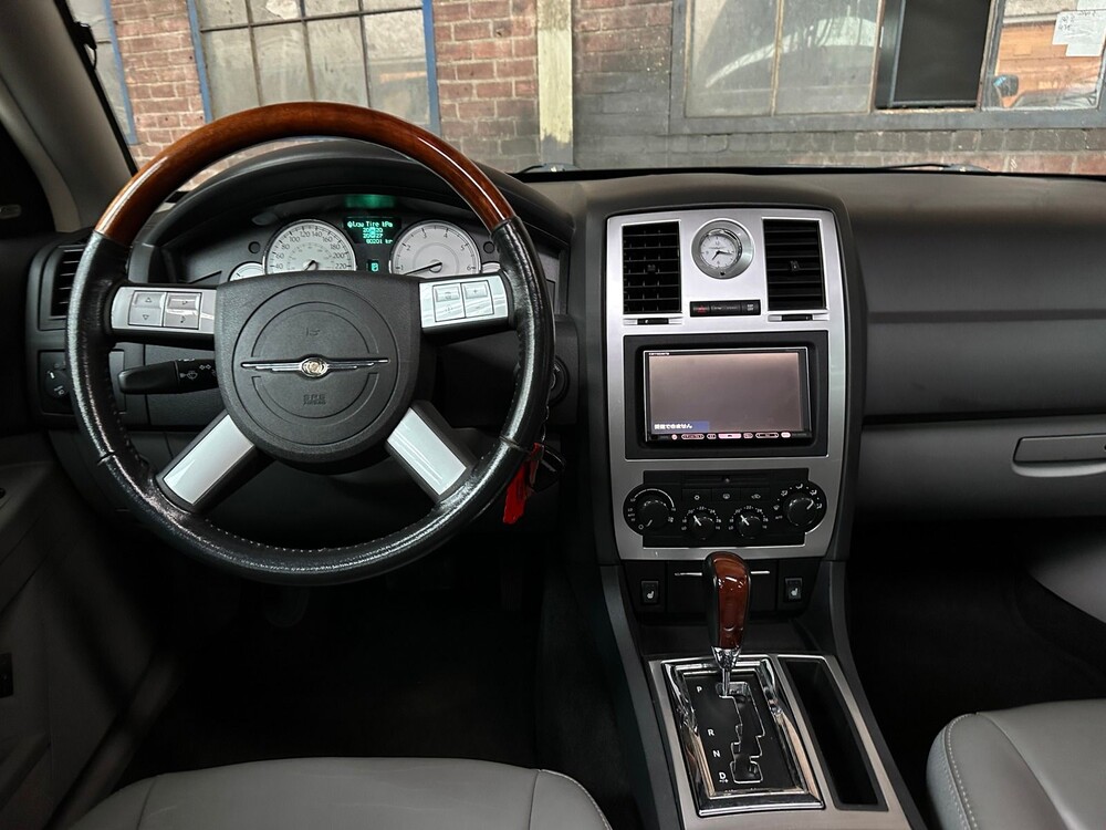 Chrystler 300C HEMI 5.7 V8 340pk 2005 -Youngtimer-