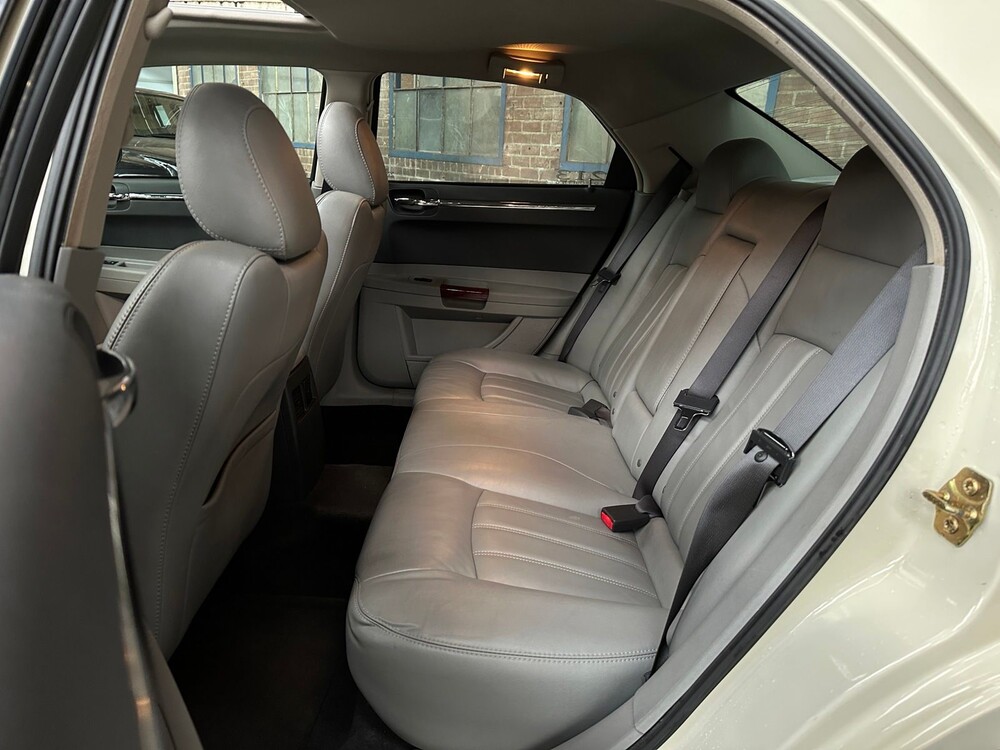 Chrystler 300C HEMI 5.7 V8 340pk 2005 -Youngtimer-