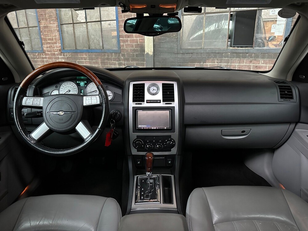 Chrystler 300C HEMI 5.7 V8 340pk 2005 -Youngtimer-