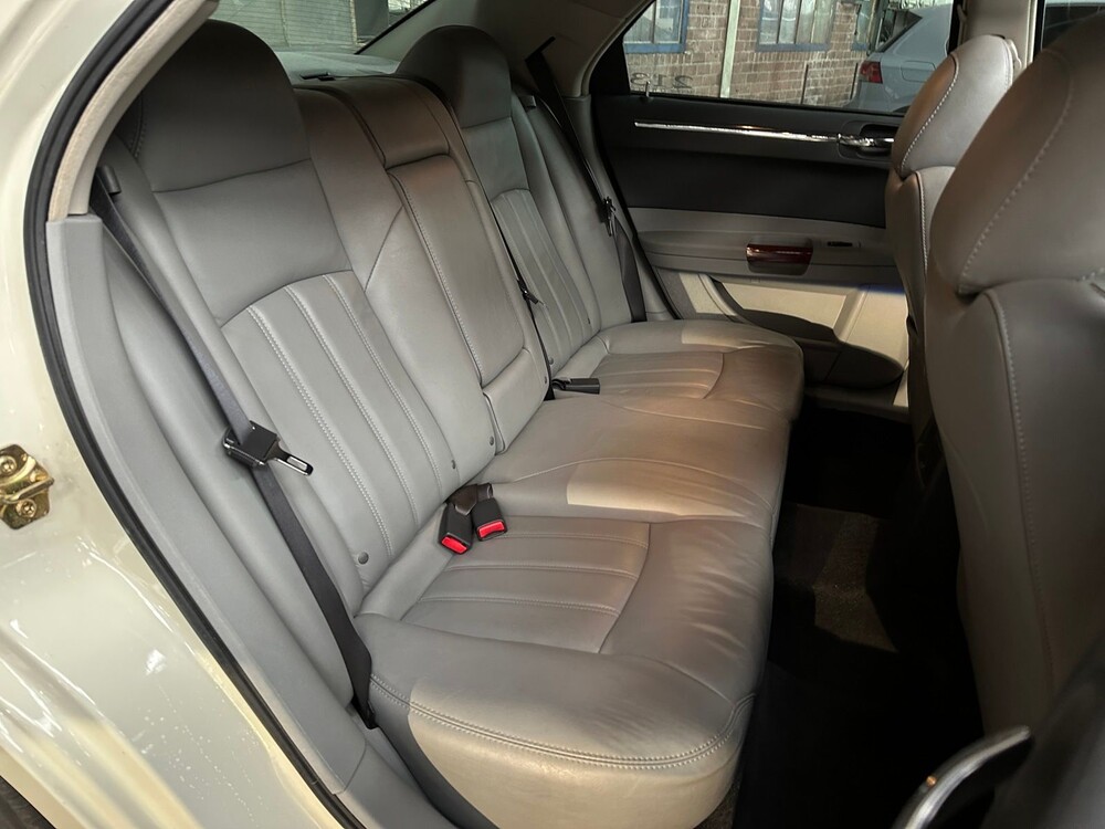 Chrystler 300C HEMI 5.7 V8 340pk 2005 -Youngtimer-