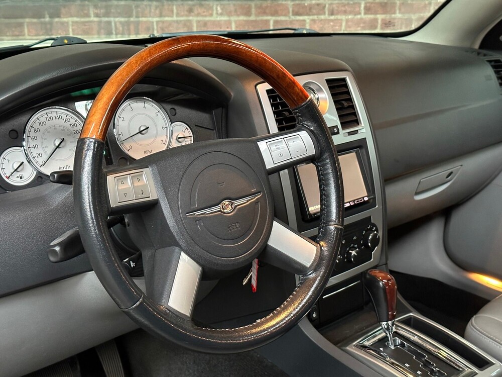 Chrystler 300C HEMI 5.7 V8 340pk 2005 -Youngtimer-