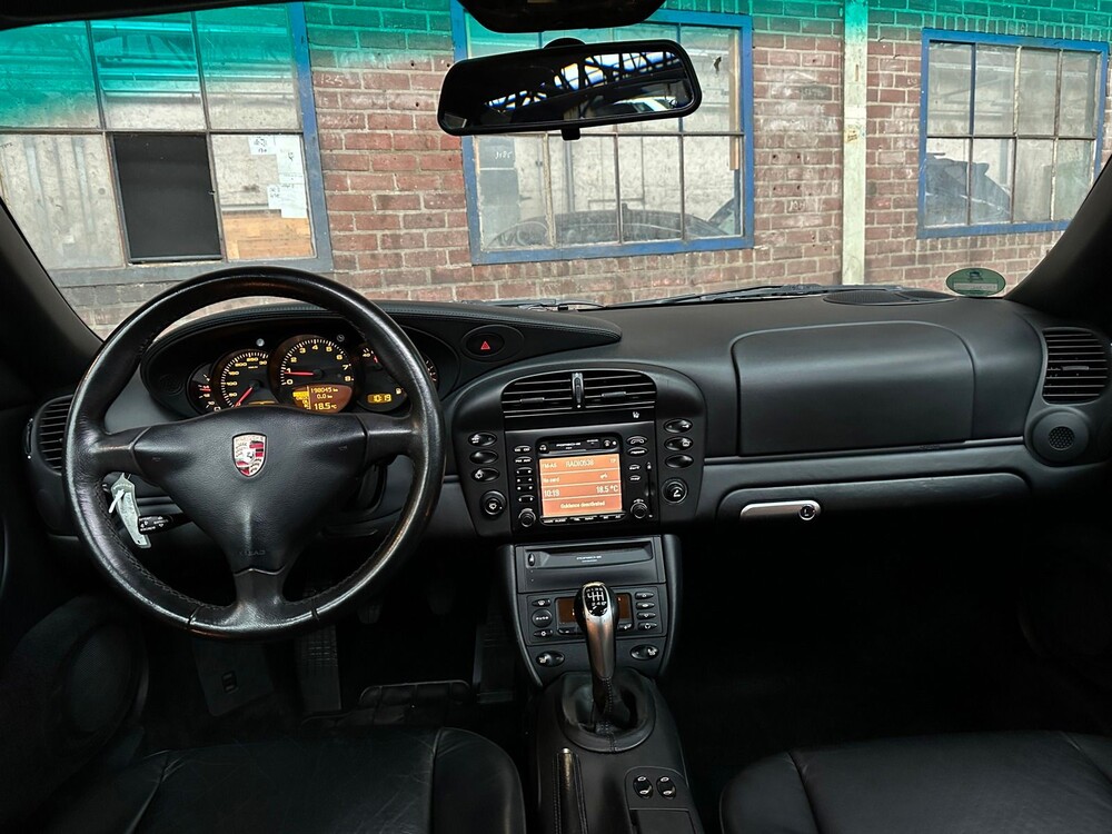 Porsche 911 996.2 Coupé Carrera 4S 3.6 -Hangeschakeld- 320pk 2002, 49-NTB-9