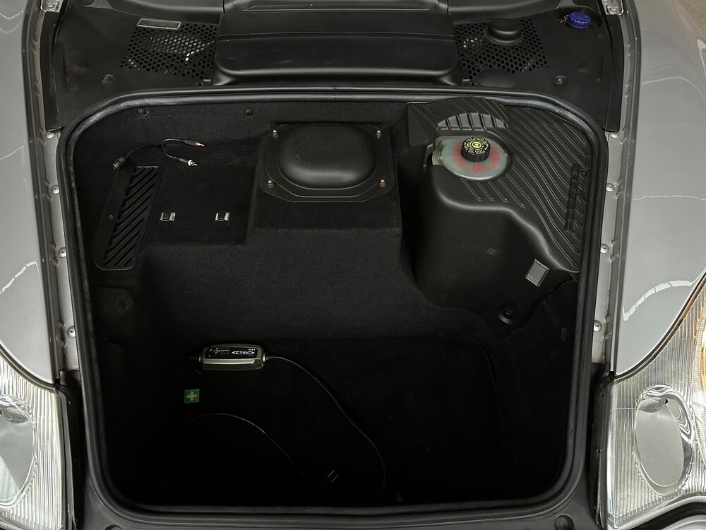 Porsche 911 996.2 Coupé Carrera 4S 3.6 -Hangeschakeld- 320pk 2002, 49-NTB-9