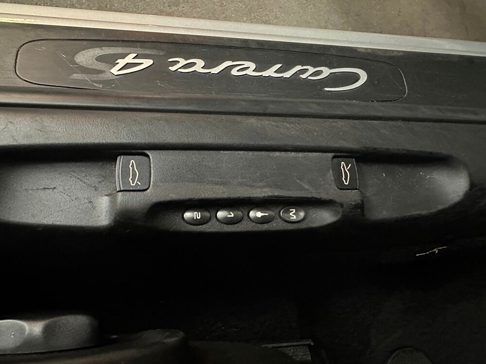 Porsche 911 996.2 Coupé Carrera 4S 3.6 -Hangeschakeld- 320pk 2002, 49-NTB-9