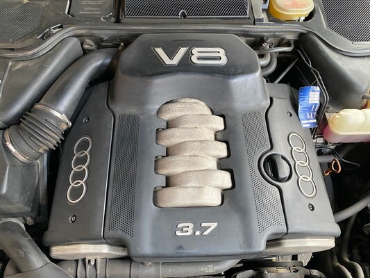 Audi A8 3.7 V8 Quattro 230hp 1996, S-080-ZJ -Youngtimer-
