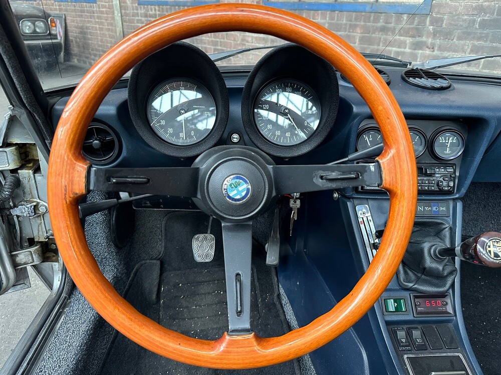 Alfa Romeo Spider 2.0 Veloce 128pk 1984, JD-XP-73