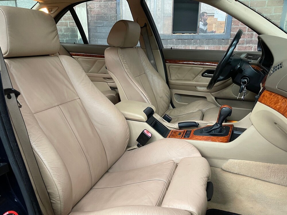 Alpina B10 V8 4.6 Sedan E39 340pk 1998 BMW 