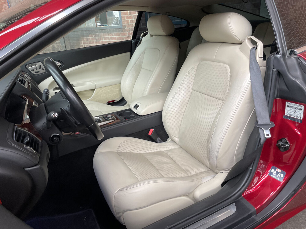 Jaguar XK Coupe 4.2 V8 300pk 2007 -Youngtimer-