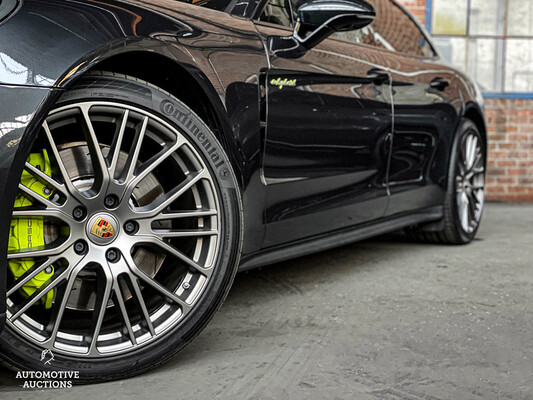 Porsche Panamera Sport Turismo 4 E-Hybrid Sport-Chrono 2.9 V6 -FACELIFT- Platinum Edition 462pk 2021, N-329-PK