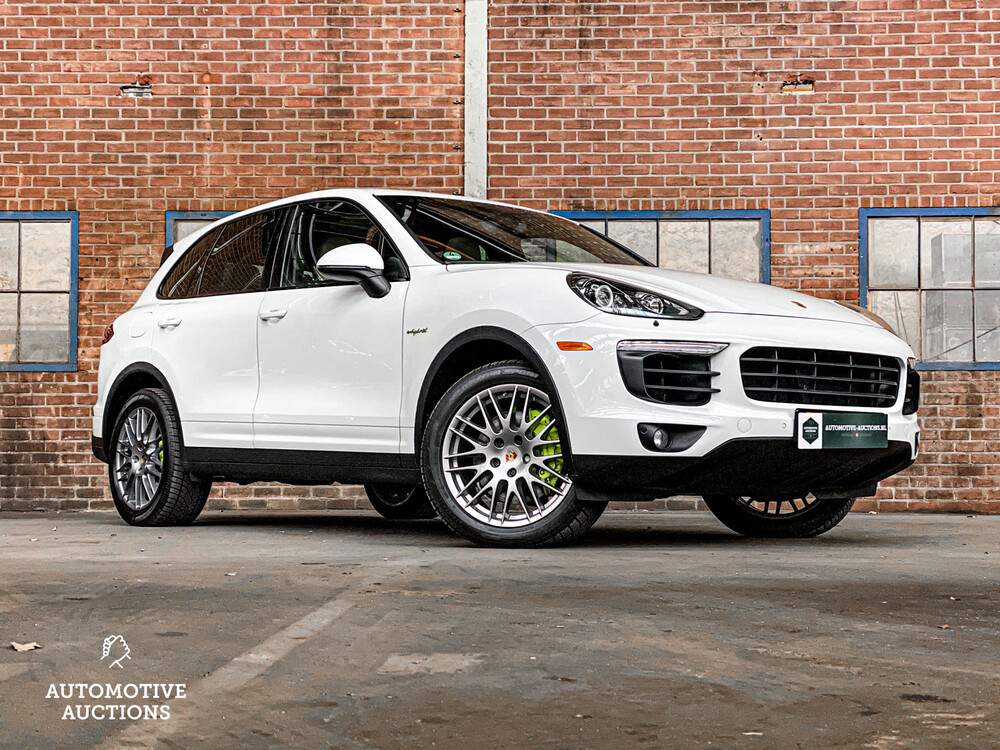 Porsche Cayenne 3.0 S E-Hybrid Platinum Edition 333pk 2016, H-372-HK