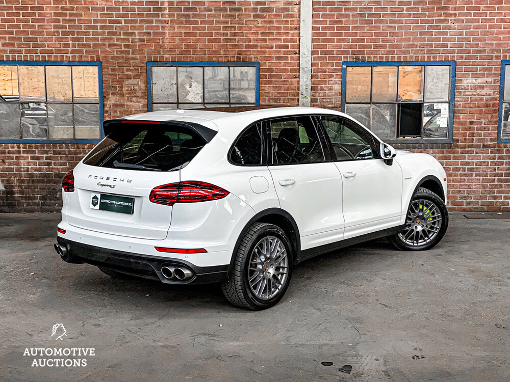 Porsche Cayenne 3.0 S E-Hybrid Platinum Edition 333pk 2016, H-372-HK
