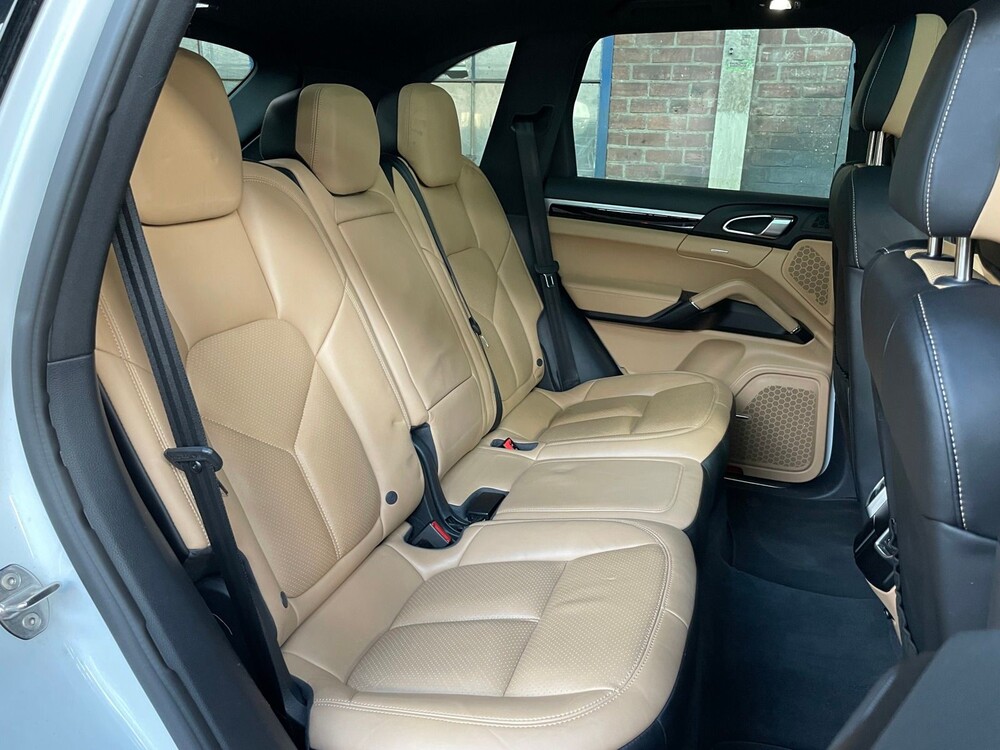 Porsche Cayenne 3.0 S E-Hybrid Platinum Edition 333pk 2016, H-372-HK