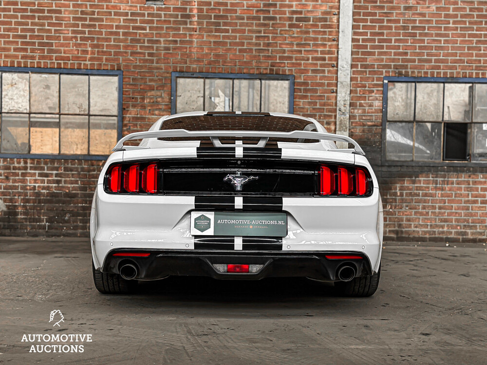 Ford Mustang 3.7 V6 300pk 2016