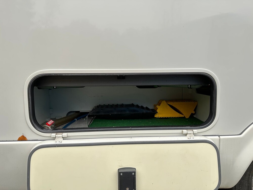 Iveco Concorde Carver 771L Kampeerwagen 177pk 2009, T-562-NV