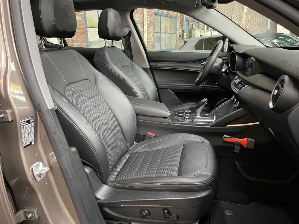 Alfa Romeo Stelvio 2.0 T AWD Super 200pk 2018 -Orig NL-, SR-834-L