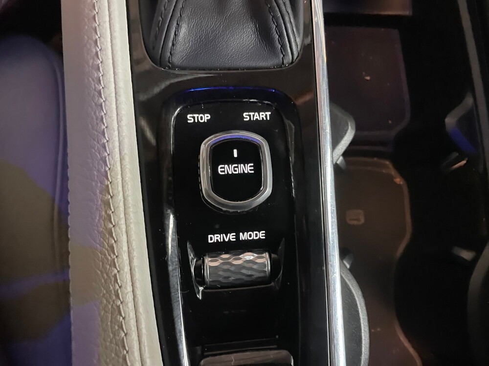 Volvo XC90 D5 224pk 2015, V-168-VX