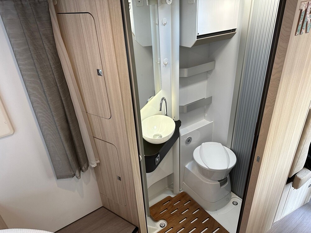 Fiat Ducato Adria Coral Compact SC Plus 140hp 2020 Camper