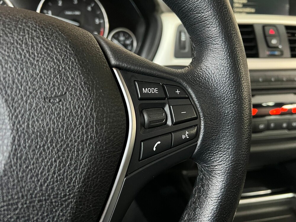 BMW 318d High Executive F30 143hp 2015 3 Series, XV-307-K