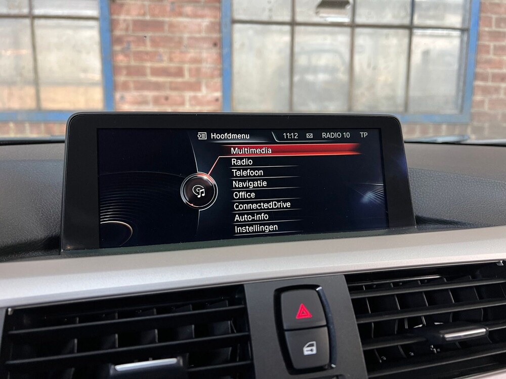 BMW 318d High Executive F30 143hp 2015 3 Series, XV-307-K