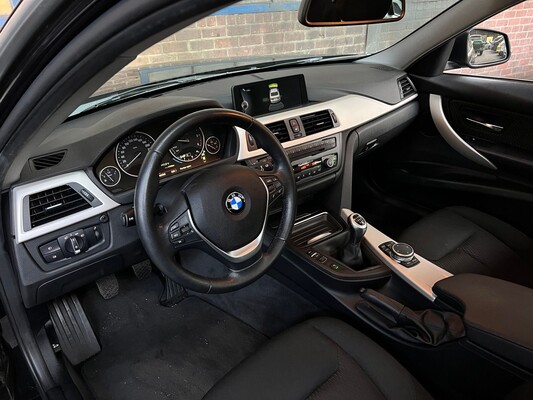 BMW 318d High Executive F30 143hp 2015 3 Series, XV-307-K