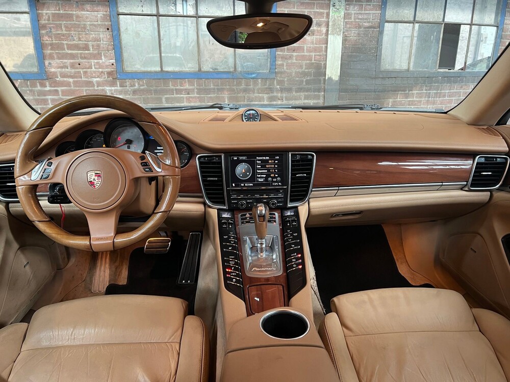 Porsche Panamera 4S 4.8 V8 400hp 2010