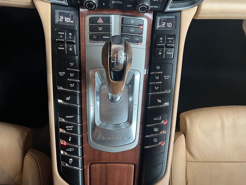 Porsche Panamera 4S 4.8 V8 400hp 2010