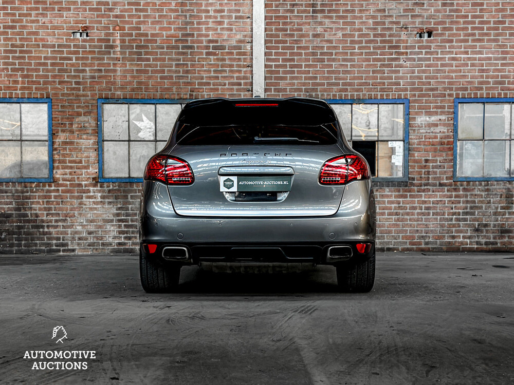 Porsche Cayenne S 4.8 V8 400hp 2011 Sport-Chrono