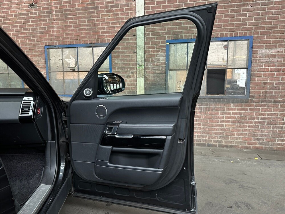 Land Rover - Vogue - Range Rover 4.4 SDV8 Vogue - Personenauto