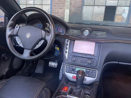 Maserati GranCabrio 4.7 460pk 2010