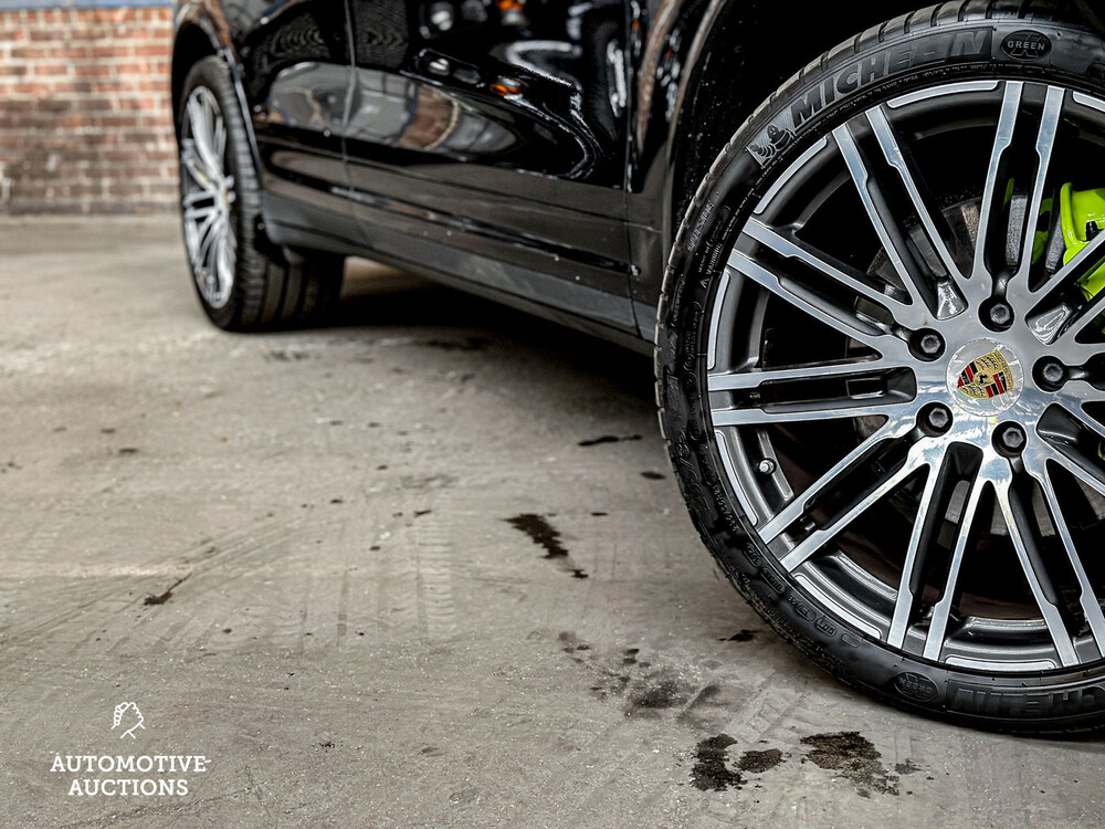 Porsche Cayenne S E-Hybrid 3.0 V6 416pk 2015 -Orig. NL- Plug-In Hybride, HF-230-S