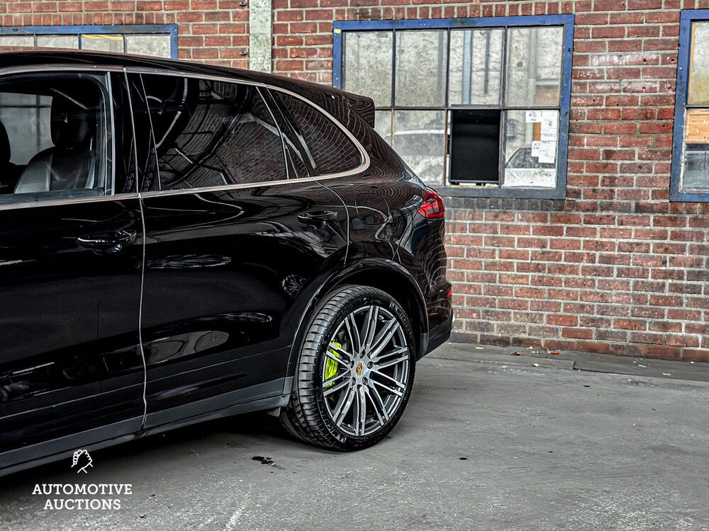 Porsche Cayenne S E-Hybrid 3.0 V6 416pk 2015 -Orig. NL- Plug-In Hybride, HF-230-S