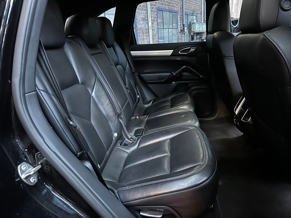 Porsche Cayenne S E-Hybrid 3.0 V6 416pk 2015 -Orig. NL- Plug-In Hybride, HF-230-S