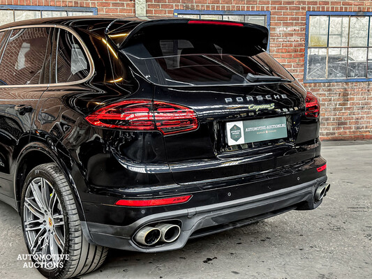 Porsche Cayenne S E-Hybrid 3.0 V6 416pk 2015 -Orig. NL- Plug-In Hybride, HF-230-S