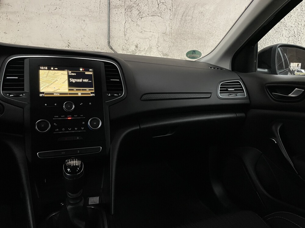Renault Mégane Estate 1.2 TCe Limited 132hp 2018 -Orig. NL-, SF-883-B