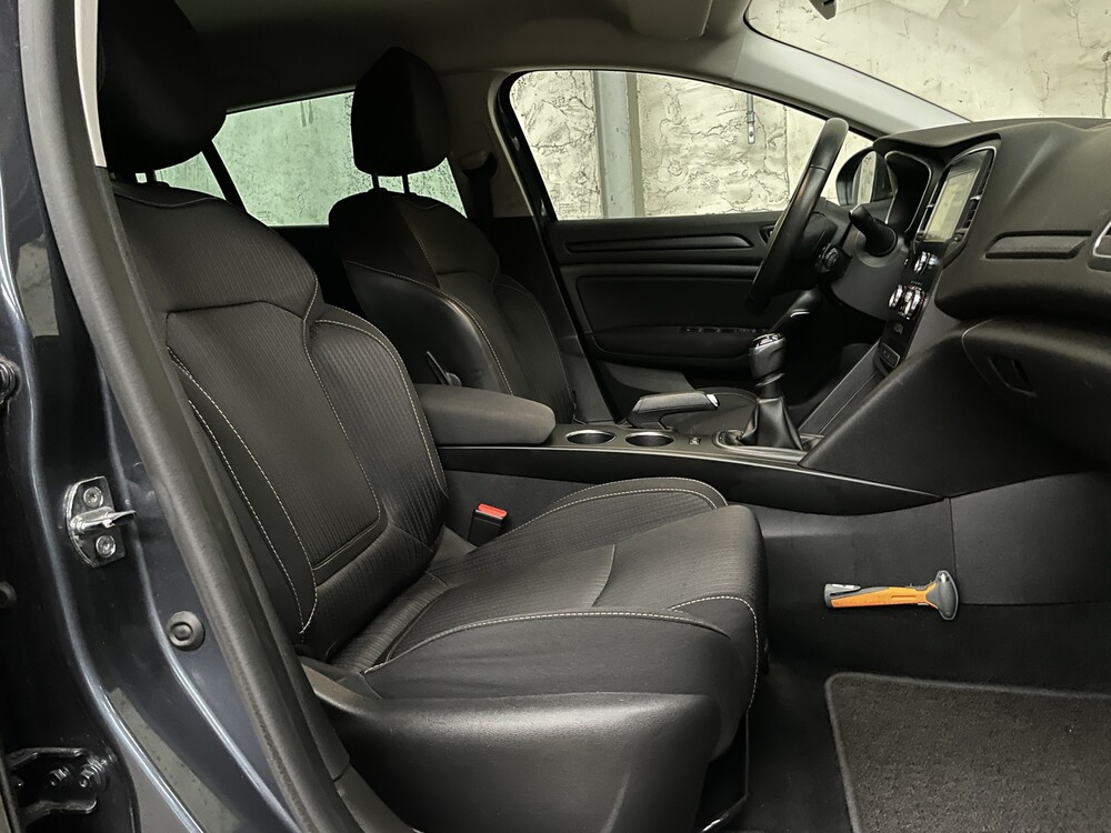 Renault Mégane Estate 1.2 TCe Limited 132hp 2018 -Orig. NL-, SF-883-B