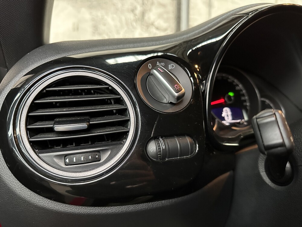 Volkswagen Beetle S 2.0 122hp 2018