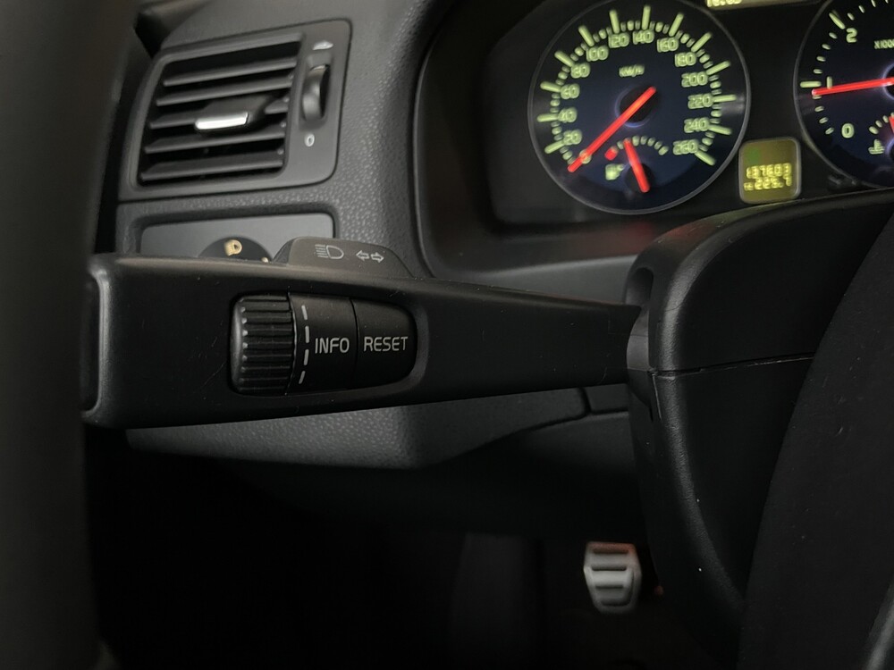 Volvo C30 1.6 D2 R-edition 114PS 2012 -Orig. NL-, 56-XJZ-5