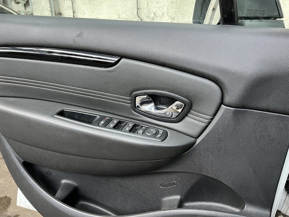 Renault Grand Scénic 1.4 TCe Bose 7p. 131PS 2011 -Orig. NL-, 25-SPX-2