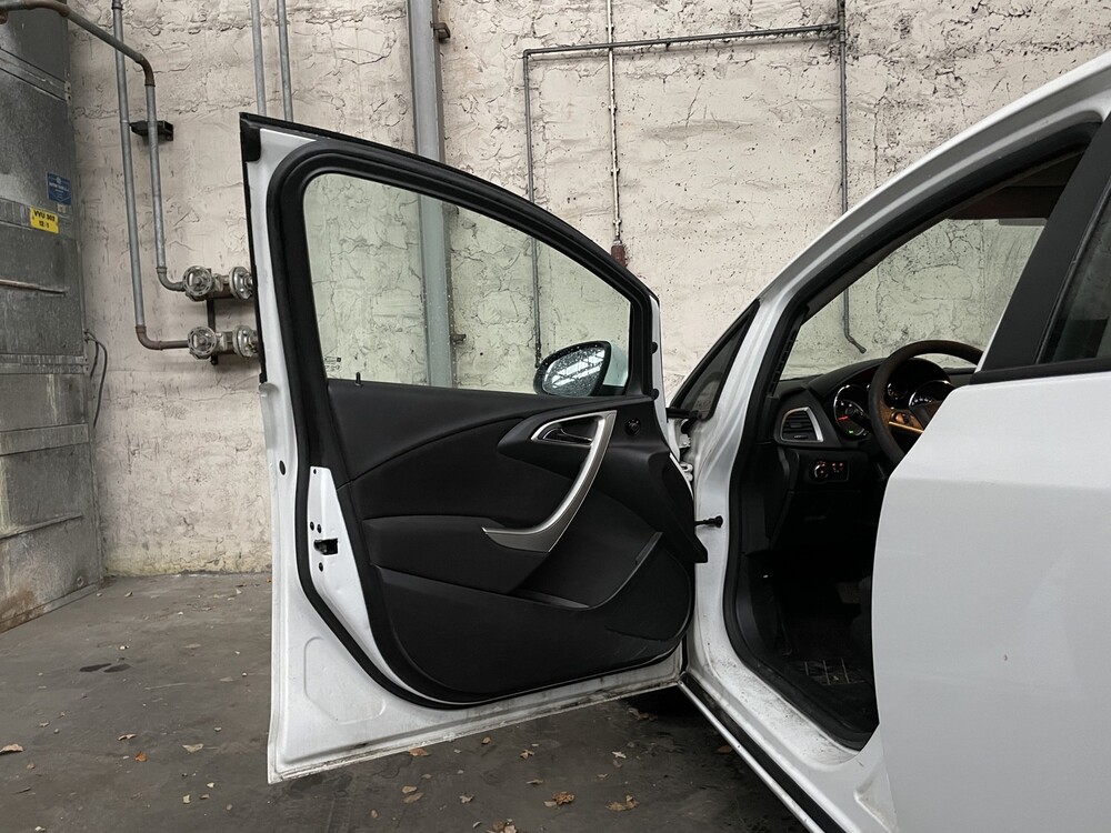 Opel Astra 1.6 Edition 116HP 2011, JZ-203-F