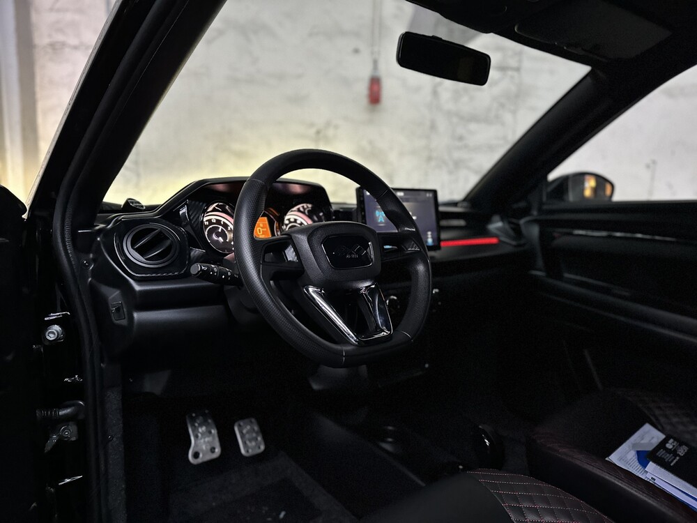 Ligier JS60 Sport Ultimate Sun (Facelift-Modell) -Kleinstwagen-