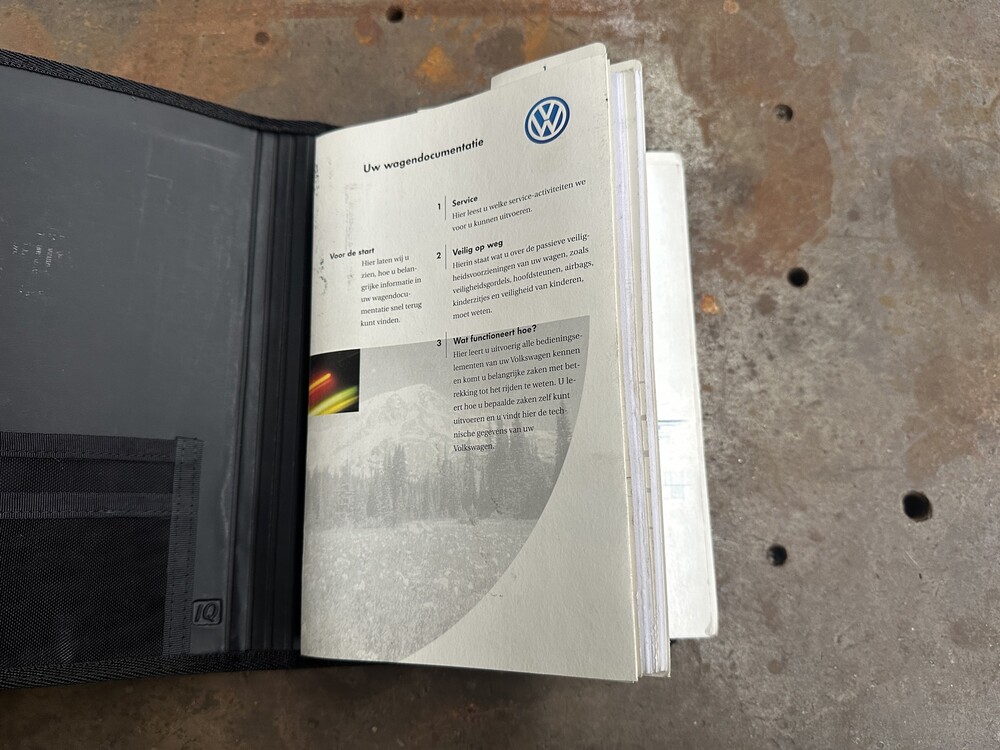 Volkswagen Bora Variant 2.3 V5 Highline 150hp 1999 -Orig. NL-, 52-DJ-BZ