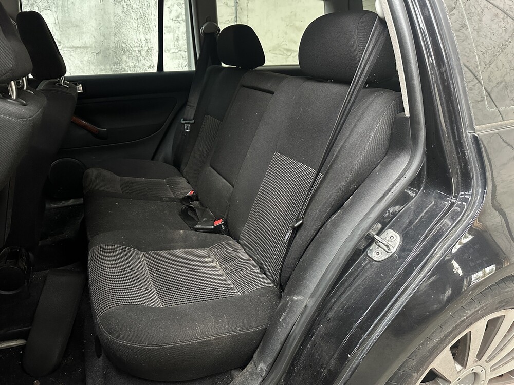 Volkswagen Bora Variant 2.3 V5 Highline 150hp 1999 -Orig. NL-, 52-DJ-BZ