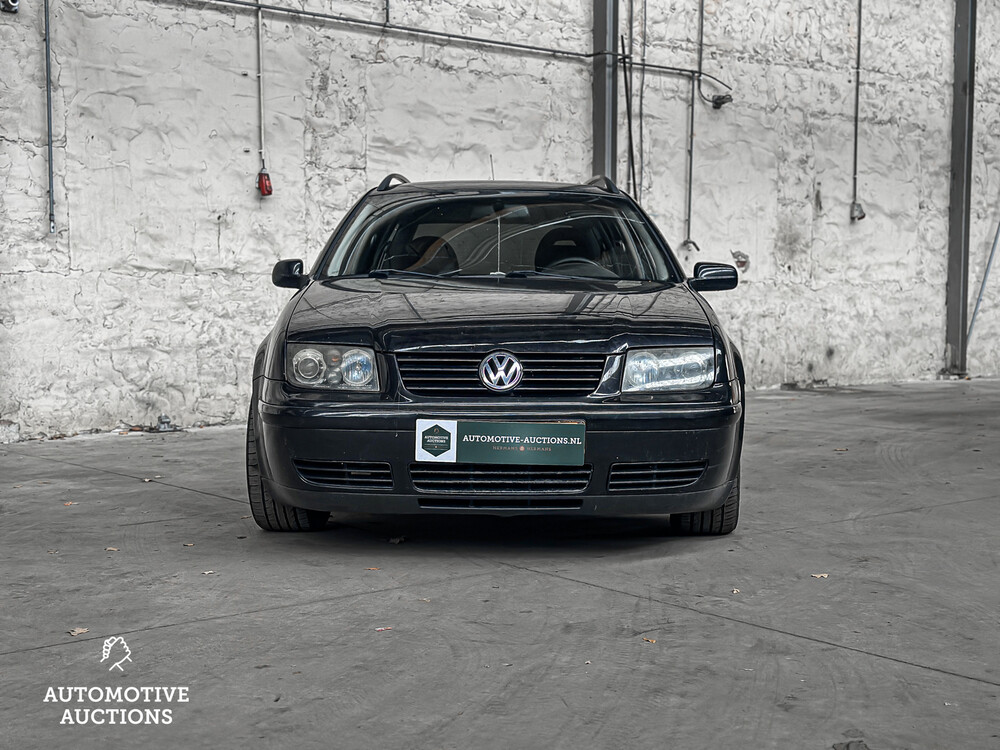 Volkswagen Bora Variant 2.3 V5 Highline 150hp 1999 -Orig. NL-, 52-DJ-BZ