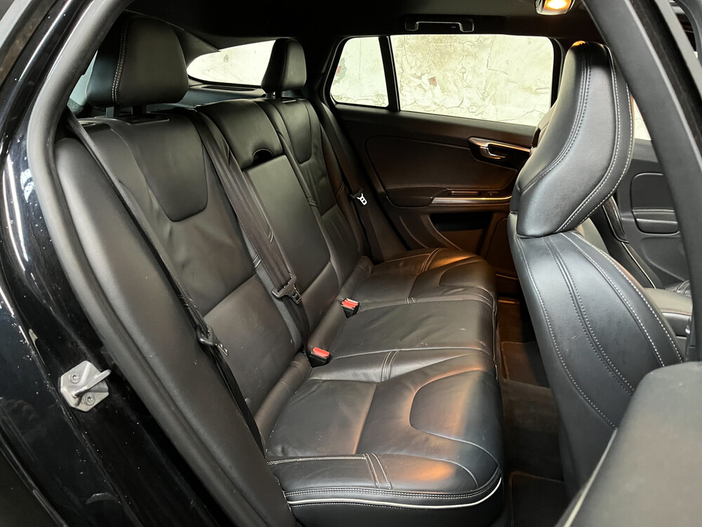 Volvo V60 2.4 D6 AWD Plug-In Hybrid R-Design 215PS 2014, -orig. GB- 6-XXZ-18