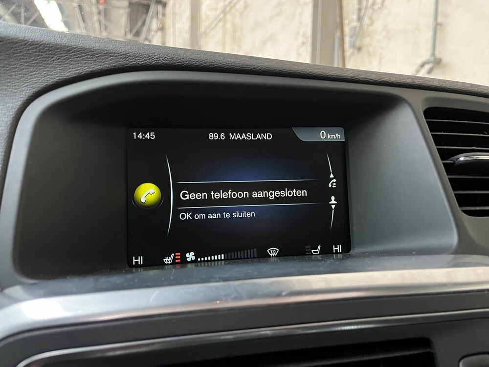 Volvo V60 2.4 D6 AWD Plug-In Hybrid R-Design 215PS 2014, -orig. GB- 6-XXZ-18